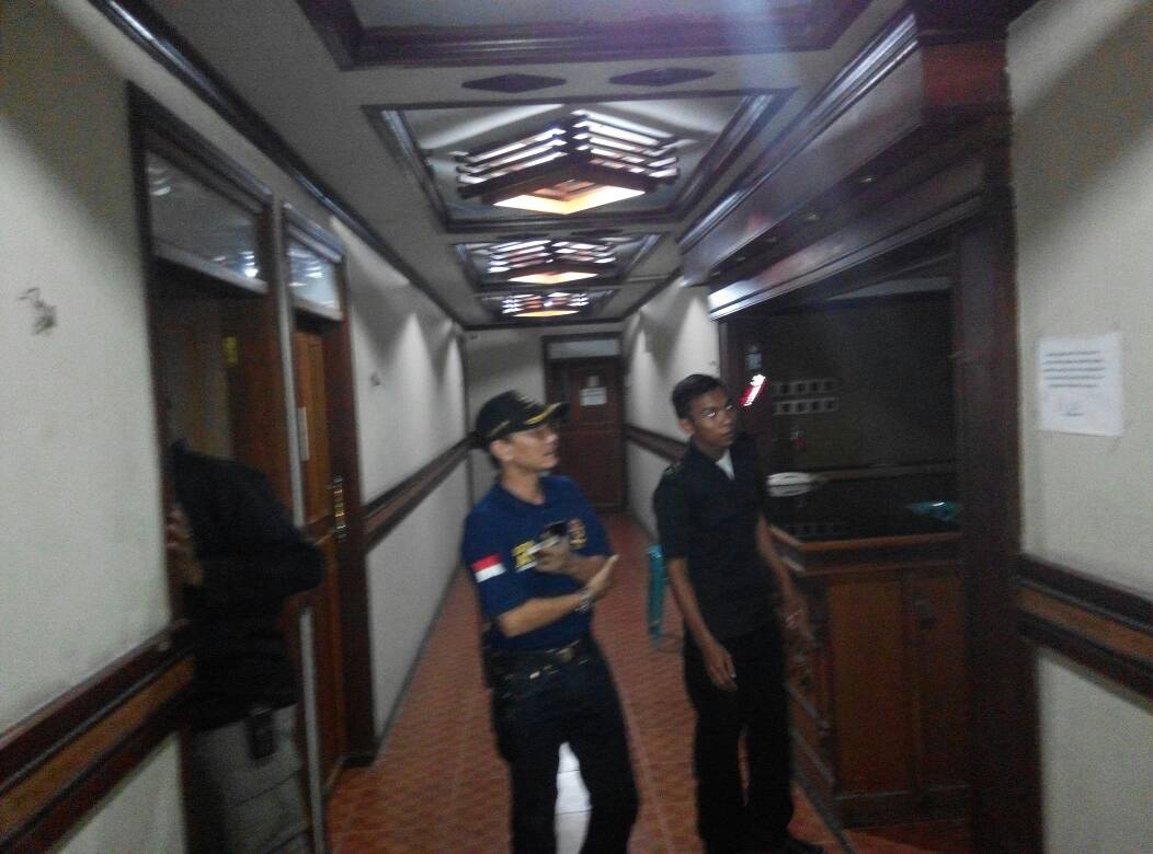 Patroli tempat karaoke