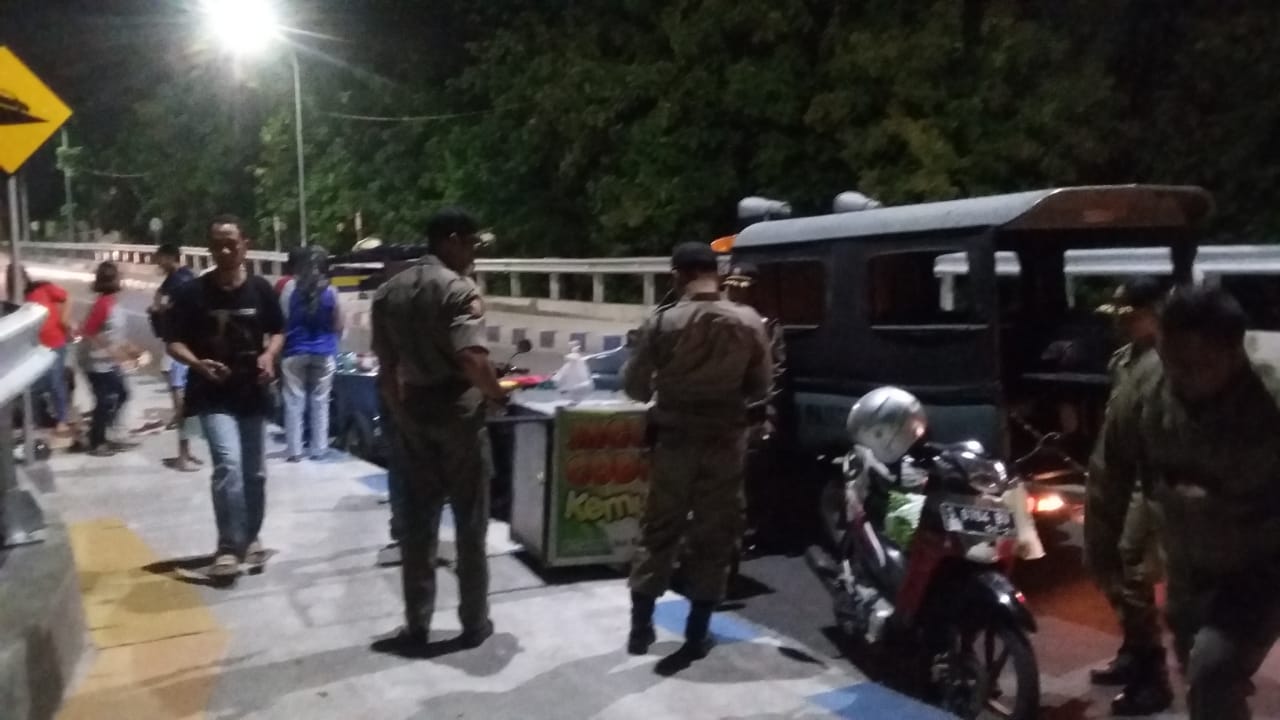 Patroli rutin guna menjaga ketertiban umum
