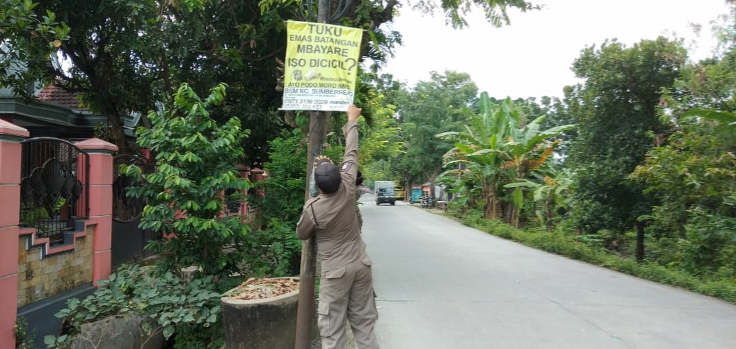 PENERTIBAN SPANDUK/BANNER YANG MENYALAHI ATURAN