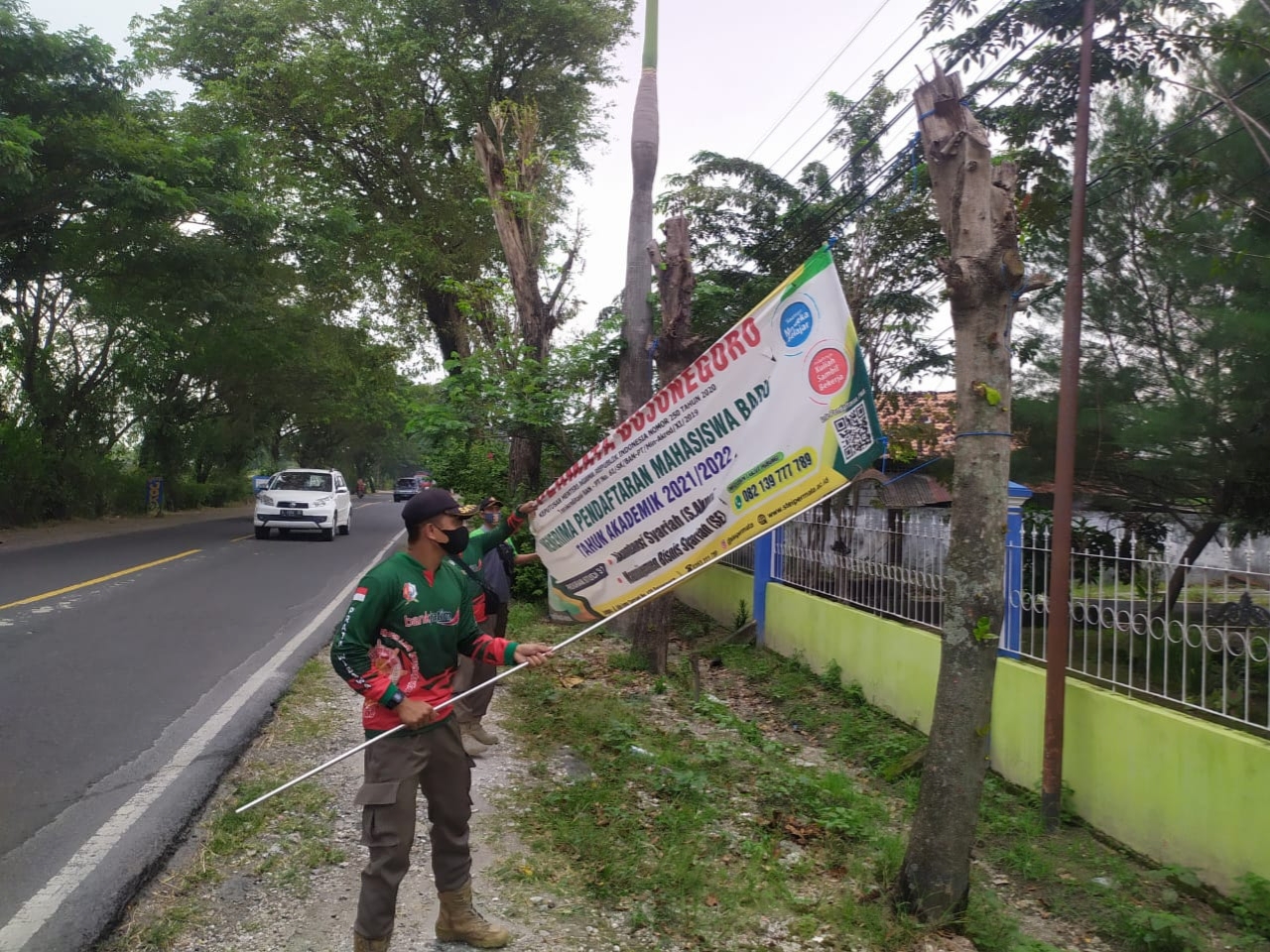PENERTIBAN BANNNER