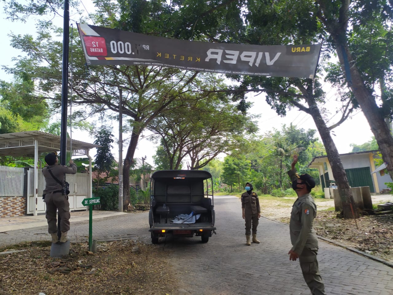 PENERTIBAN BANNER/REKLAME