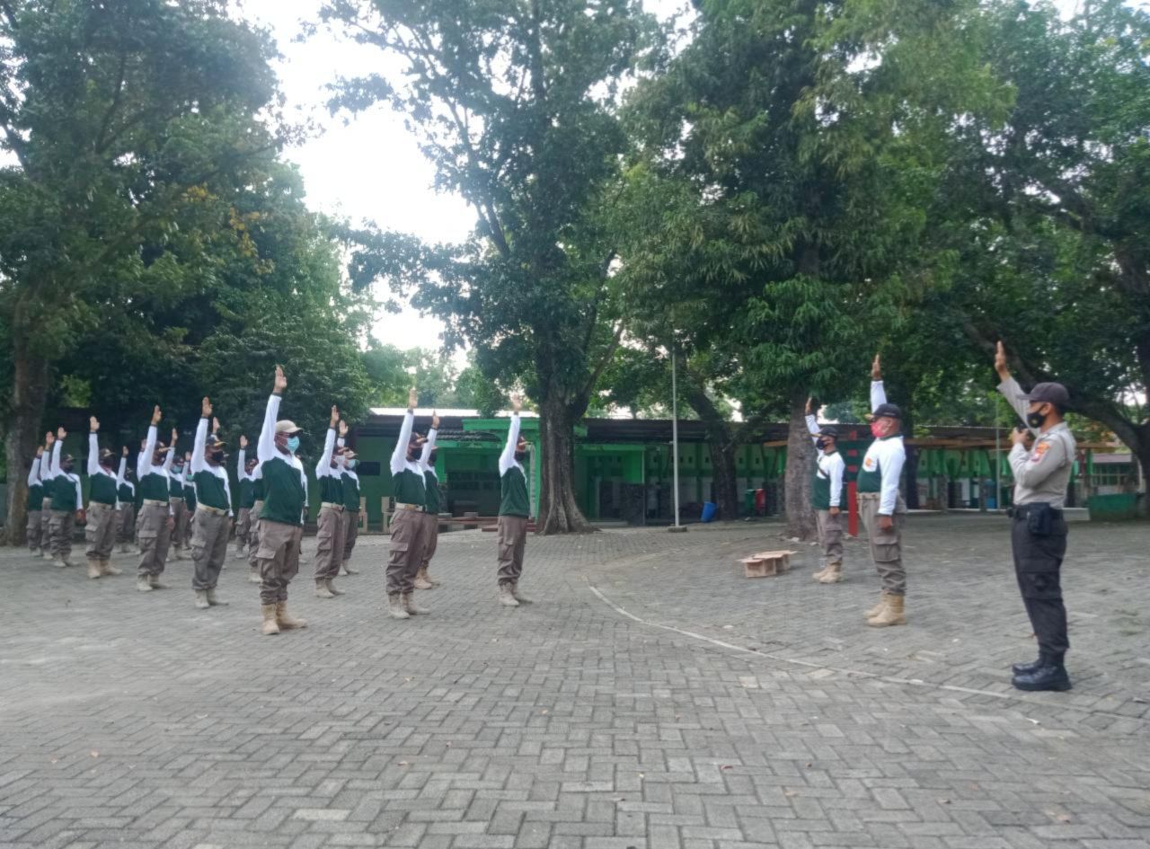 UPAYA MENINGKATKAN KAPASITAS DAN KUALITAS SUMBER DAYA APARATUR
