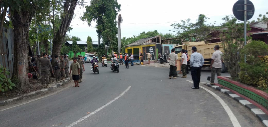 PENERTIBAN BANGUNAN LIAR