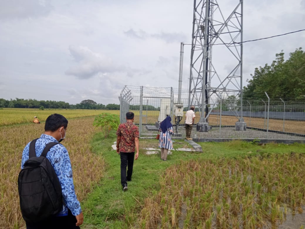 PENINJAUAN LOKASI MENARA TELEKOMUNIKASI