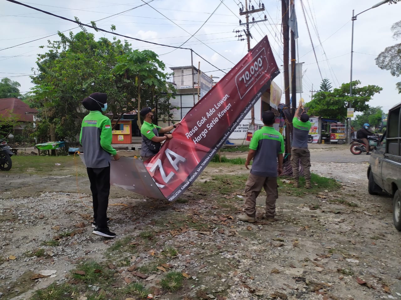 PENERTIBAN BANNER/REKLAME