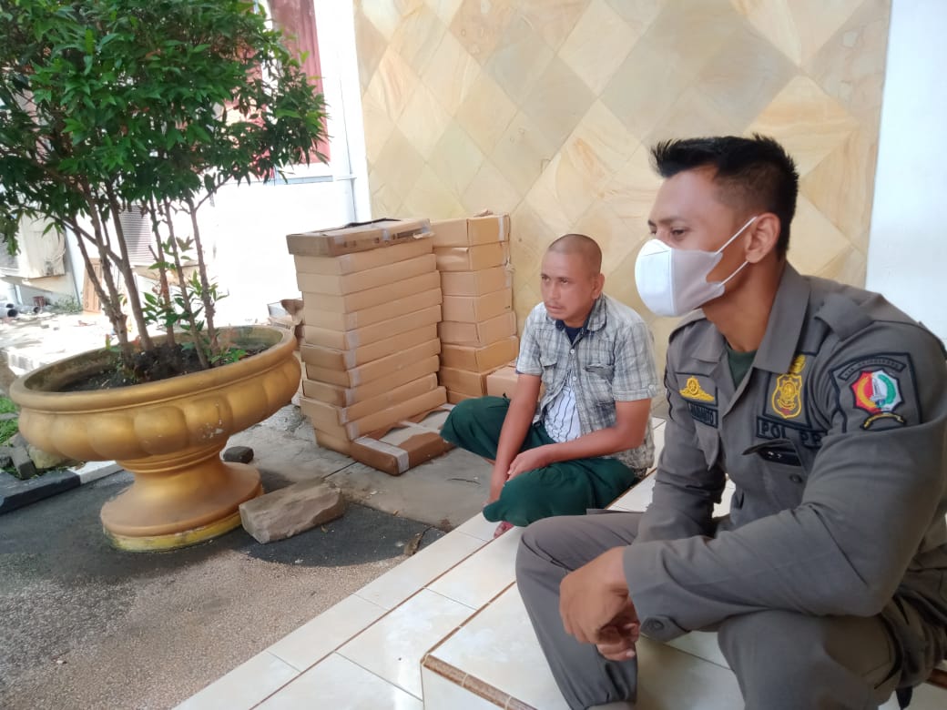 Satpol PP Bojonegoro amankan pria yang meresahkan