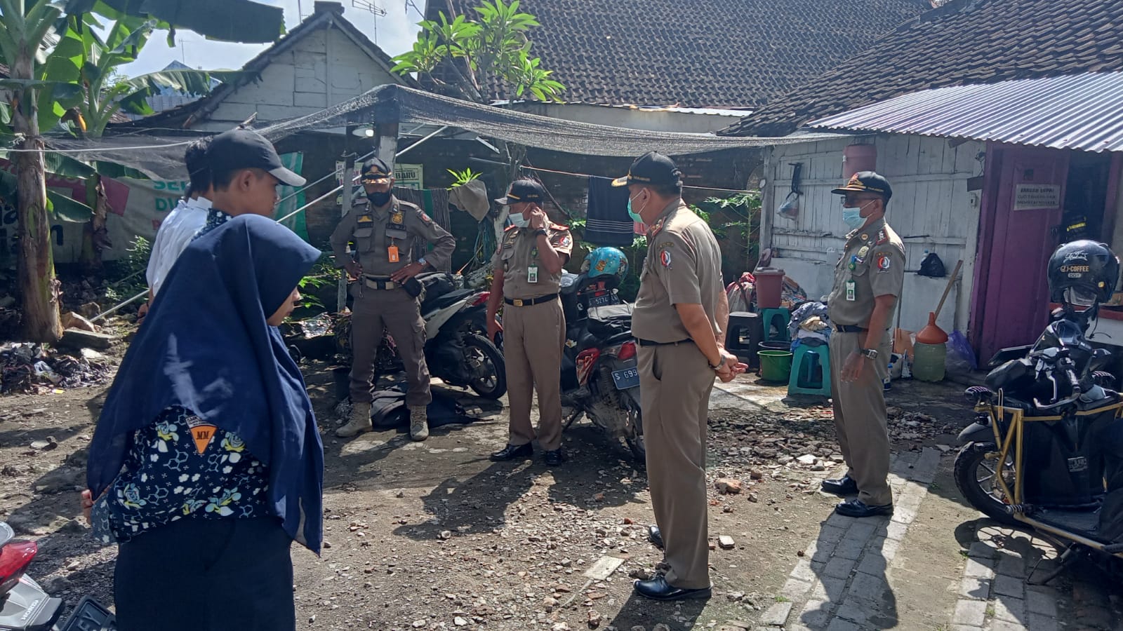 Satuan Polisi Pamong Praja Kabupaten Bojonegoro melaksanakan giat Operasi Kasih Sayang