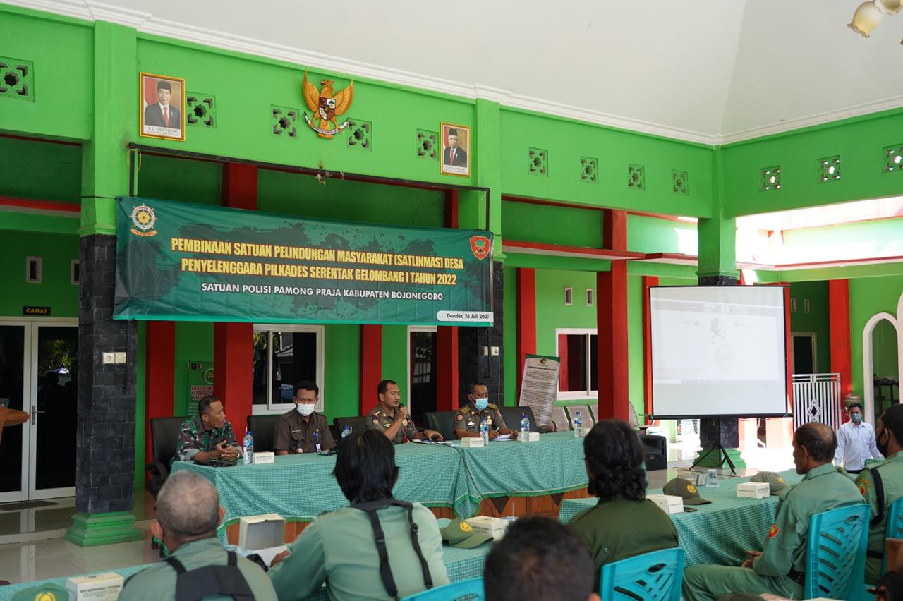 Jelang Pelaksanaan Pilkades Serentak, Satpol PP Bojonegoro berikan Pembinaan Kepada Satlinmas Desa