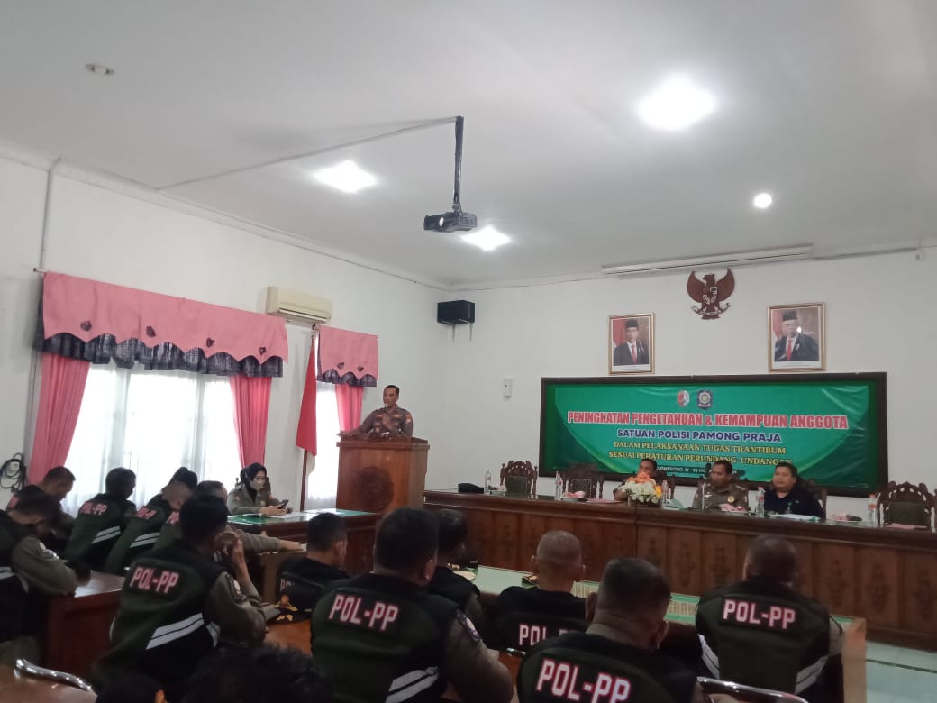 Pembinaan Peningkatan Pengetahuan Kemampuan Anggota Satpol PP Bojonegoro
