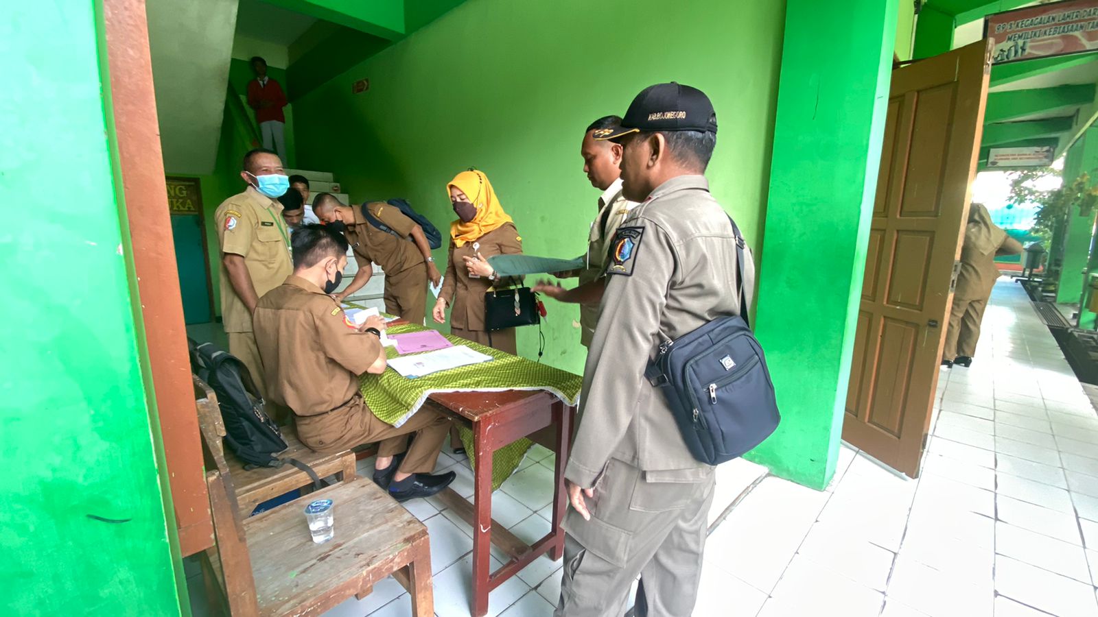 Satpol PP melaksanakan pengamanan Penilaian Kesesuaian (Observasi) Calon PPPK Guru Tahun 2022