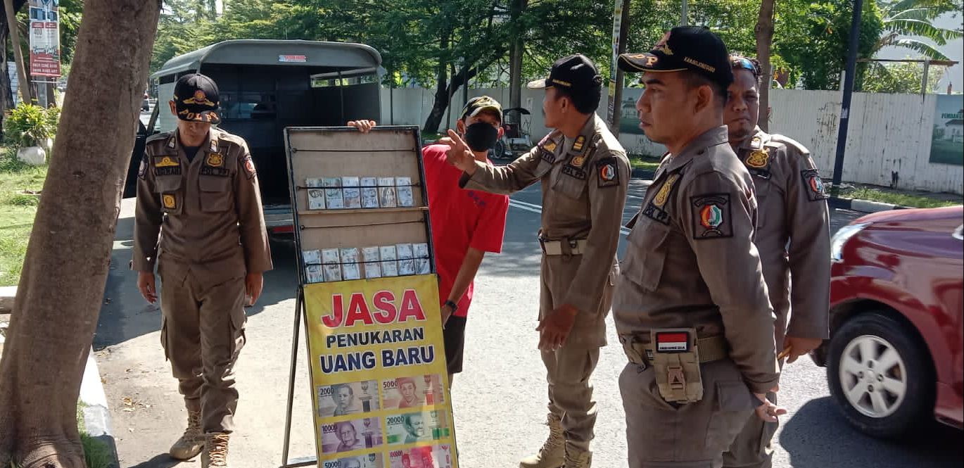 Satpol PP Bojonegoro tertibkan Jasa Penukaran Uang