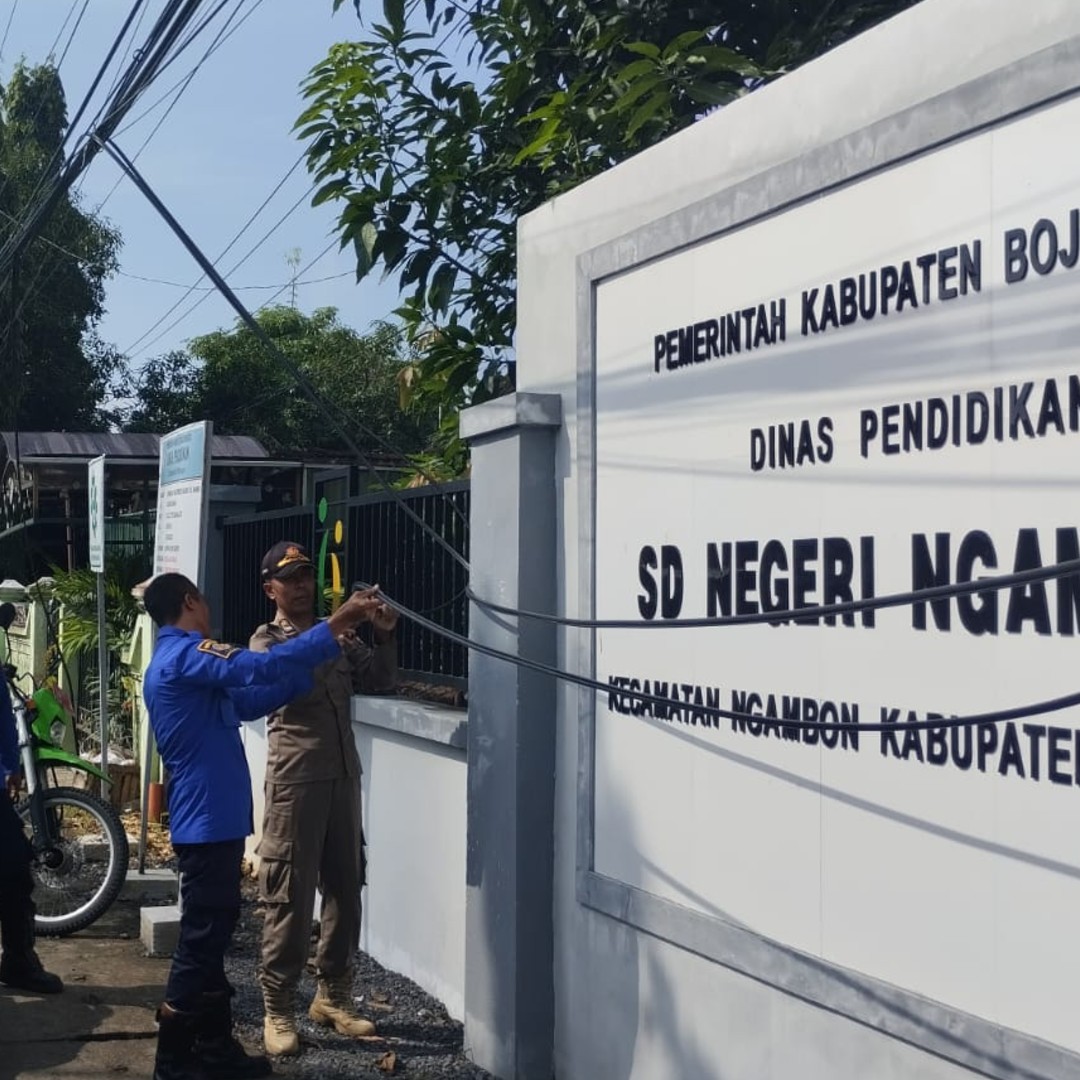 Satpol PP Lakukan Pemantauan dan Koordinasi Kabel wifi Melintang